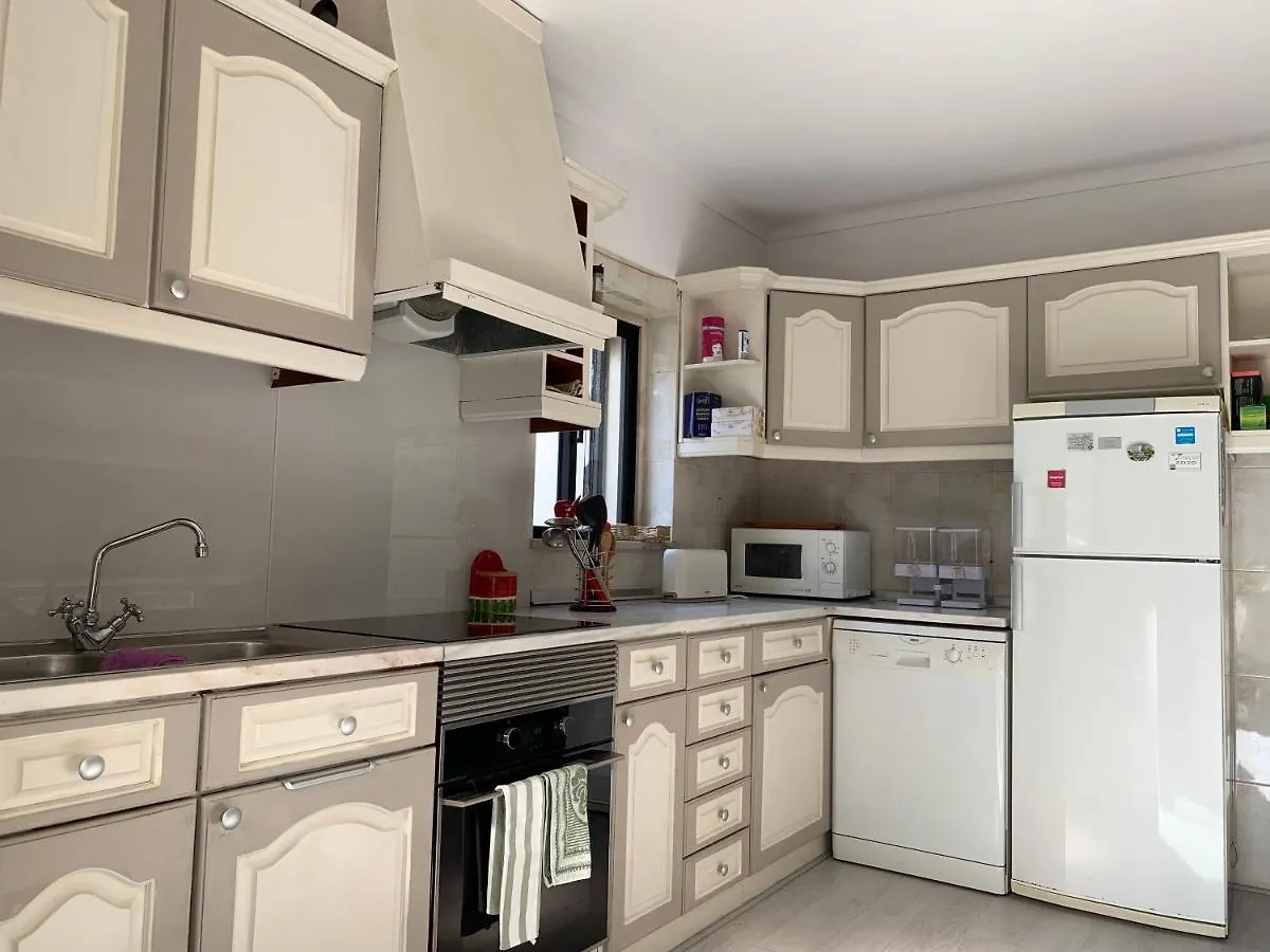 **  Manelisa Cascais Bed & Breakfast Portugal