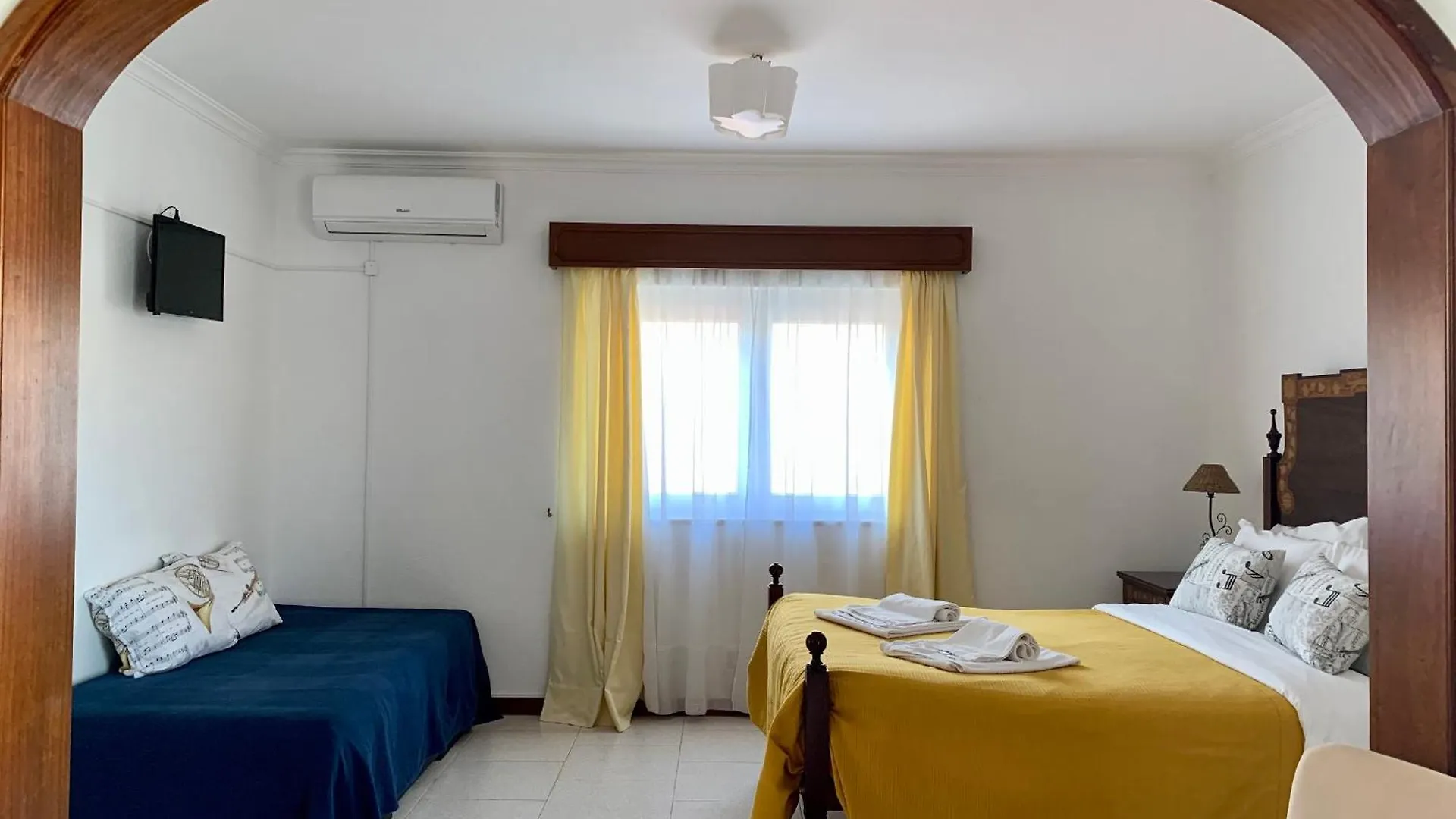 Bed and Breakfast Manelisa Cascaes 2*,  Portugal