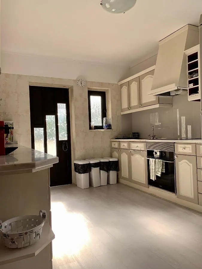 Bed and Breakfast Manelisa Cascais