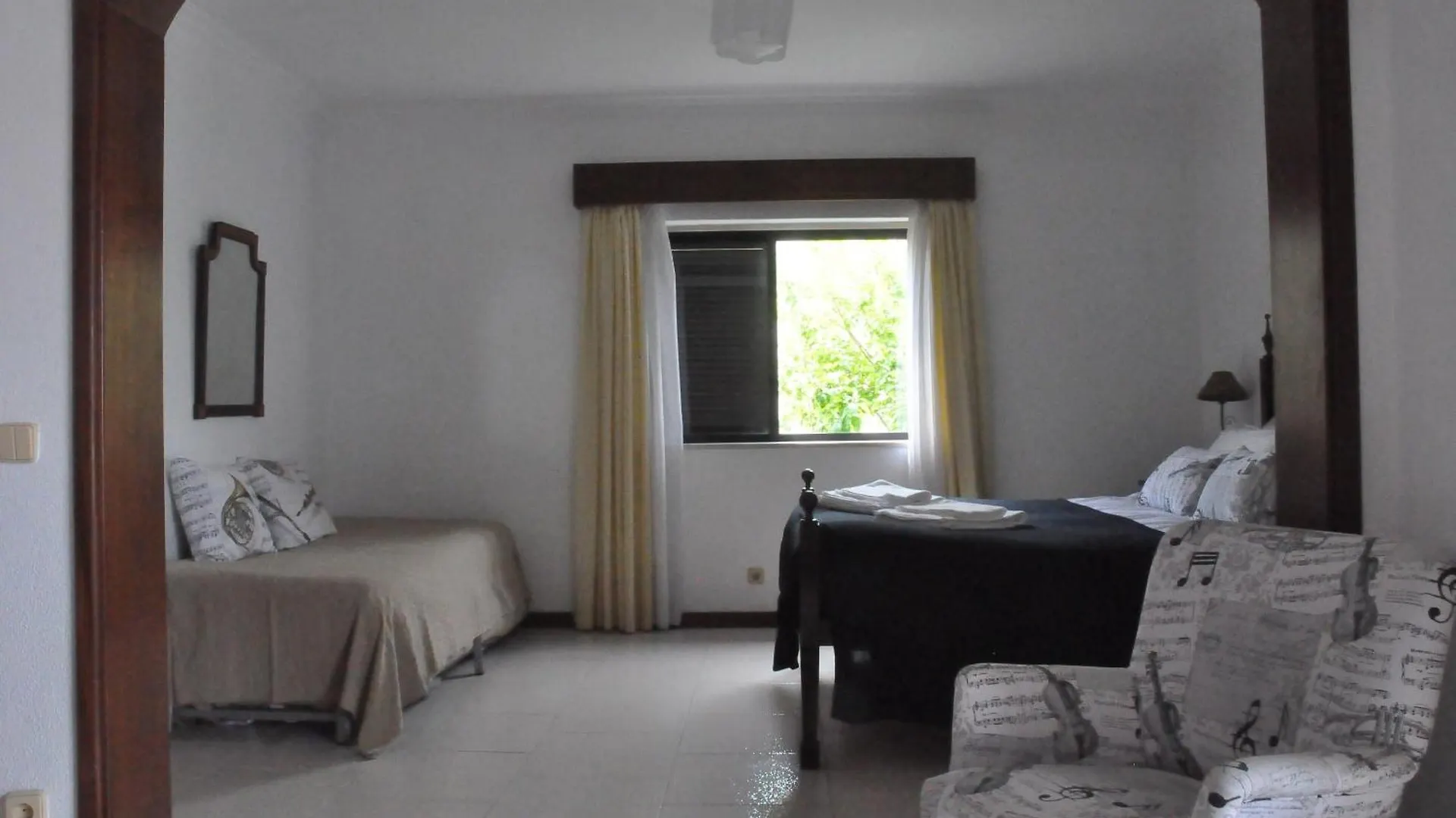 Bed and Breakfast Manelisa Cascais Frühstückspension