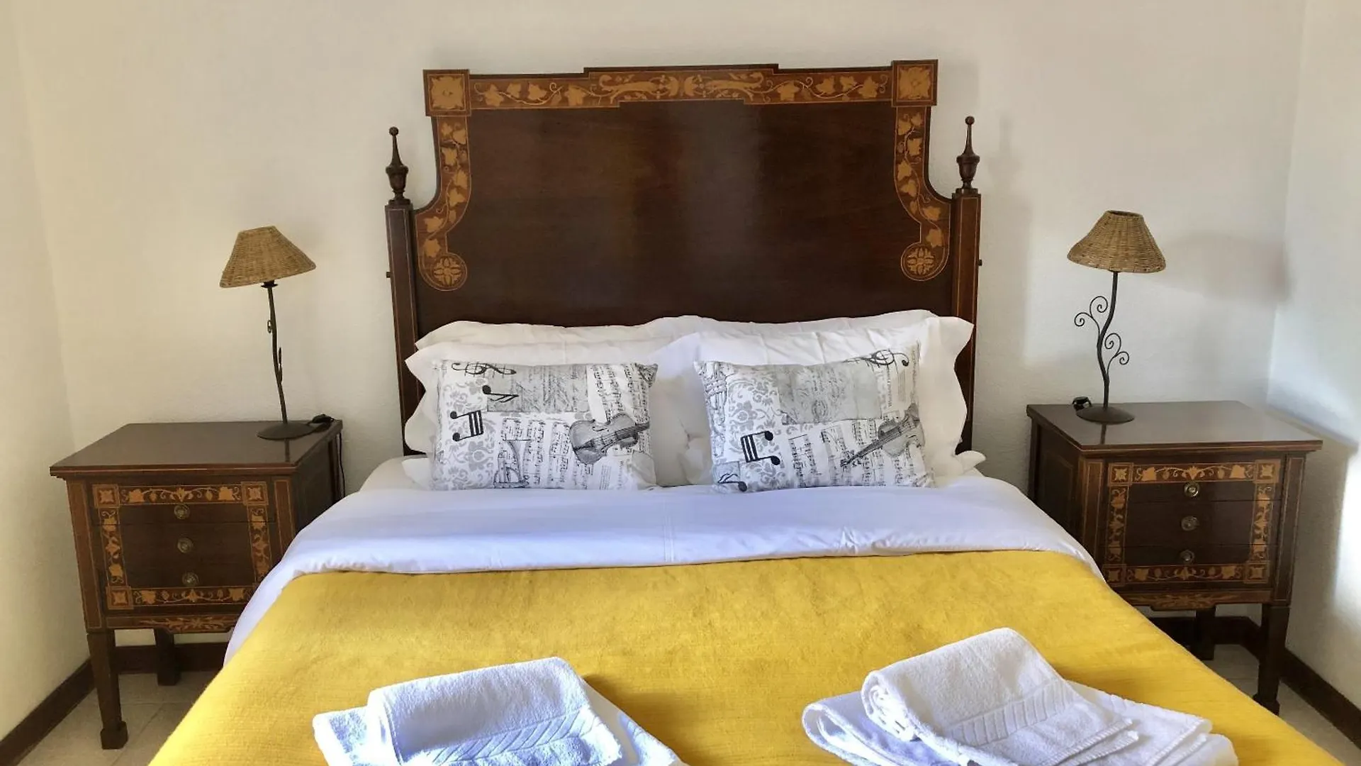Bed and Breakfast Manelisa Cascais Portugal
